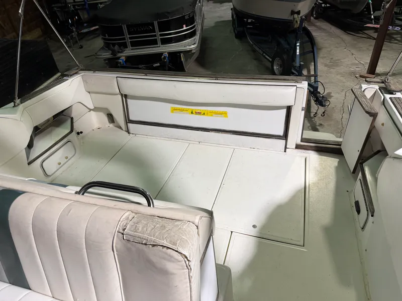 Slide: The Image of Sea Ray 300 SUNDANCER 1989 - 27