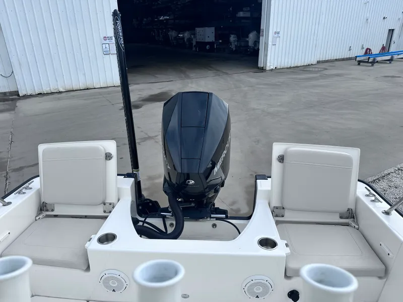 Slide: The Image of Boston Whaler 210 MONTAUK 2023 - 12