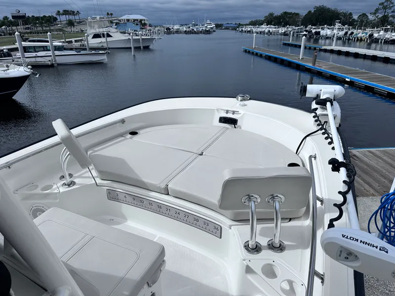 Slide: The Image of Boston Whaler 210 MONTAUK 2023 - 17