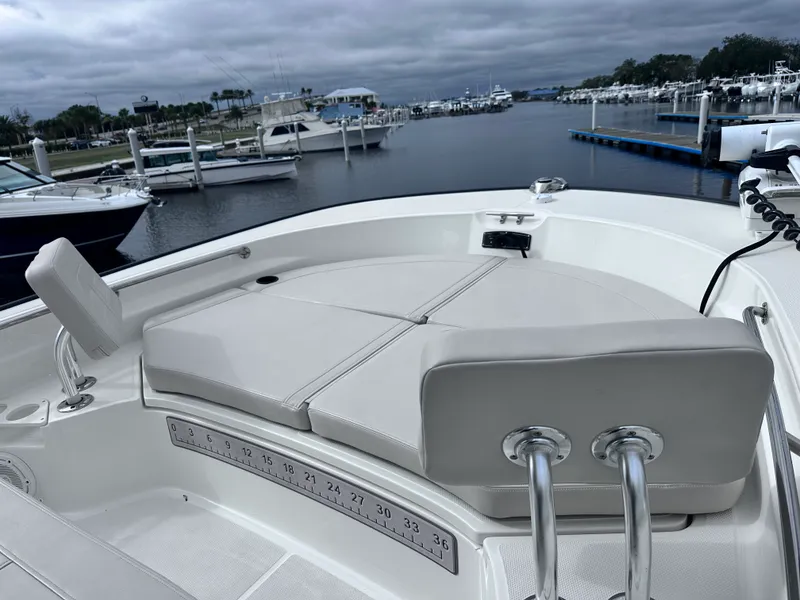 Slide: The Image of Boston Whaler 210 MONTAUK 2023 - 18
