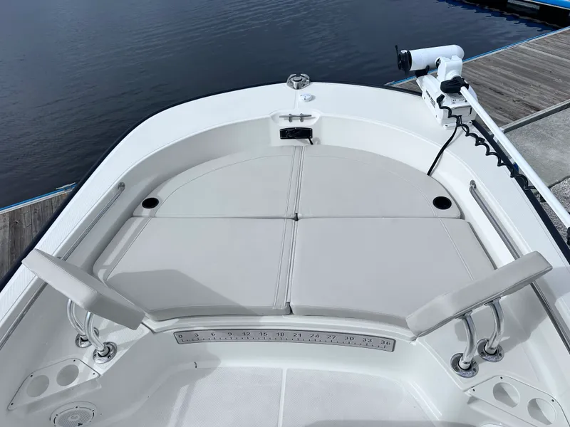 Slide: The Image of Boston Whaler 210 MONTAUK 2023 - 19