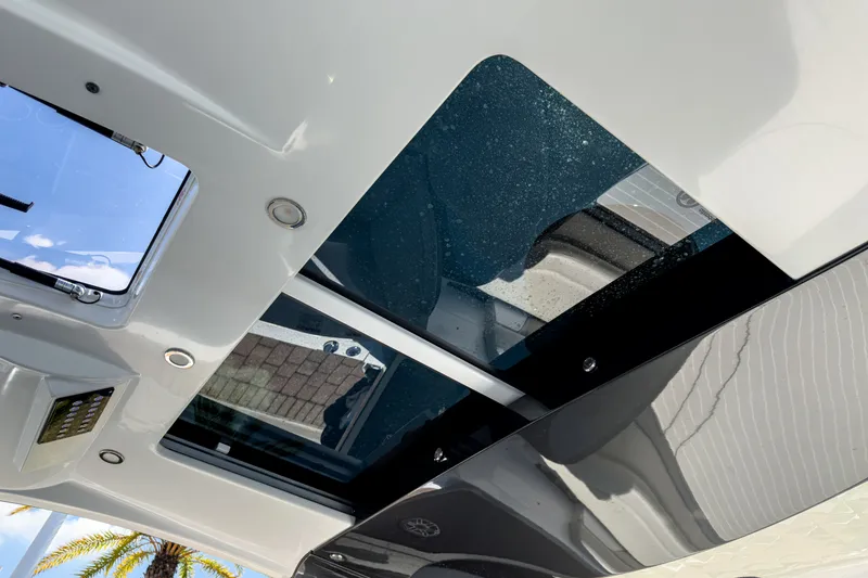 Slide: The Image of Azimut 42 VERVE 2024 - 22