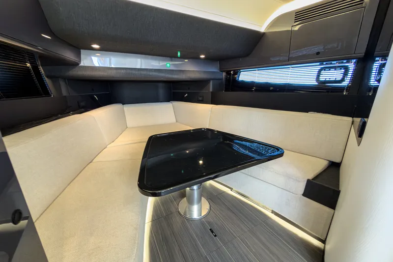 Slide: The Image of Azimut 42 VERVE 2024 - 31