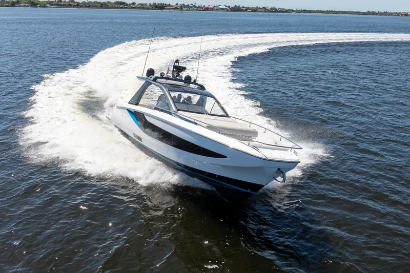 Slide: The Image of Azimut 42 VERVE 2024 - 42