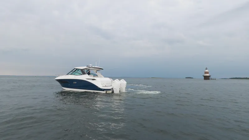 Slide: The Image of Sea Ray Sundancer 320 Outboard 2026 - 3
