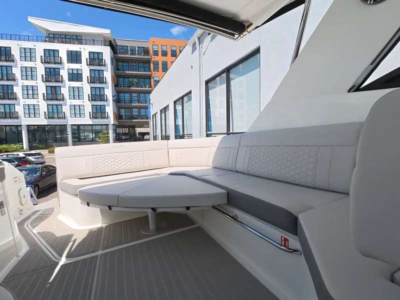 Slide: The Image of Sea Ray Sundancer 320 Outboard 2026 - 14