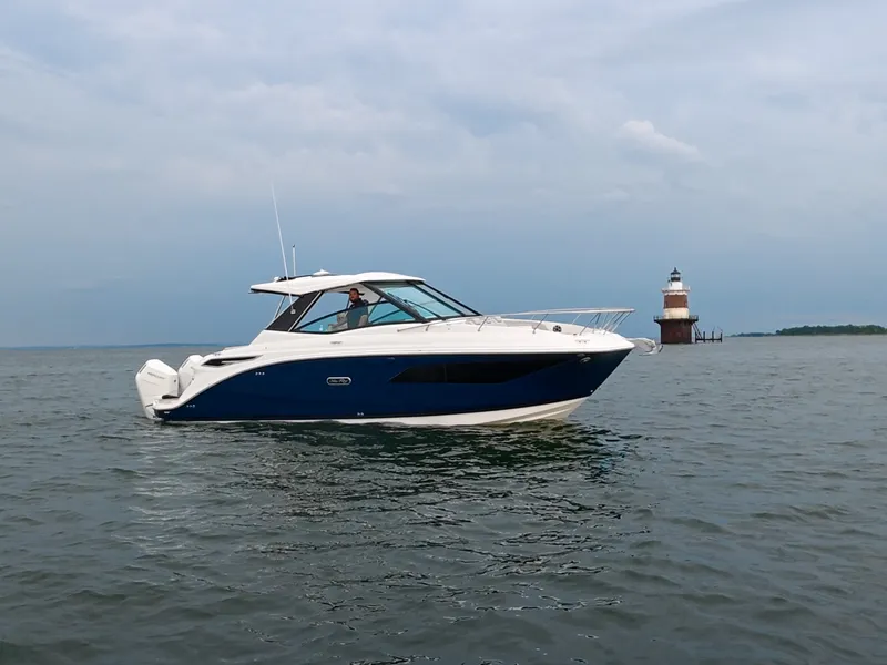 The Image of Sea Ray Sundancer 320 Outboard 2026 - 0