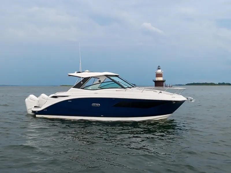 The Image of Sea Ray Sundancer 320 Outboard 2026 - 0