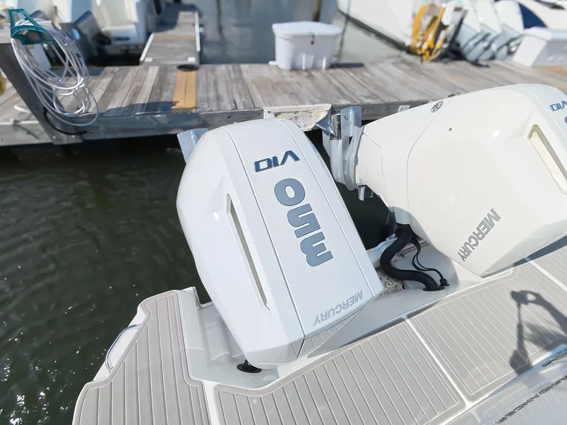 Slide: The Image of Sea Ray Sundancer 320 Outboard 2026 - 6