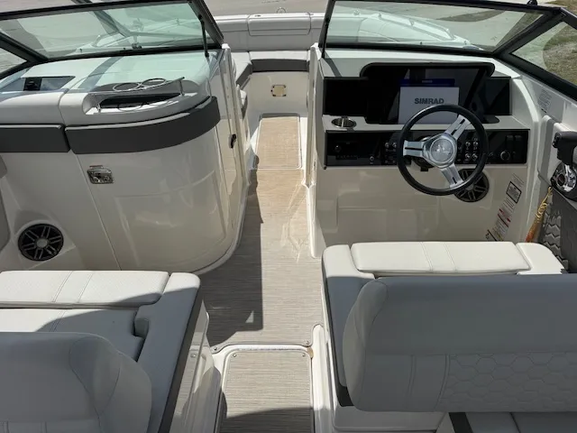 Slide: The Image of Sea Ray 270 SD OB 2022 - 4