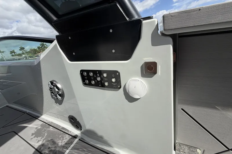 Slide: The Image of Saxdor 320 GTO 2023 - 32