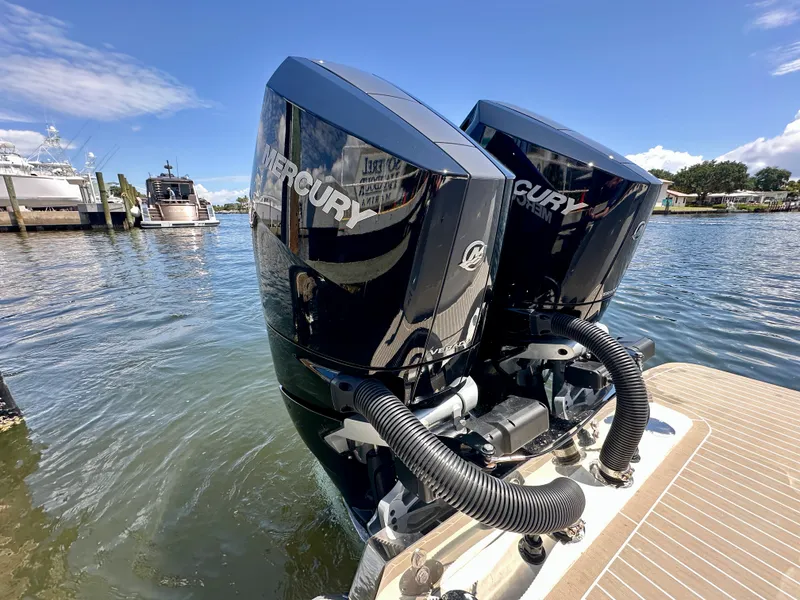 Slide: The Image of Scout 330 LXF 2025 - 39