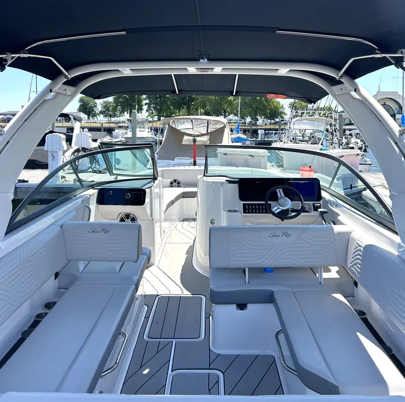 Slide: The Image of Sea Ray SDX 270 Surf 2025 - 13