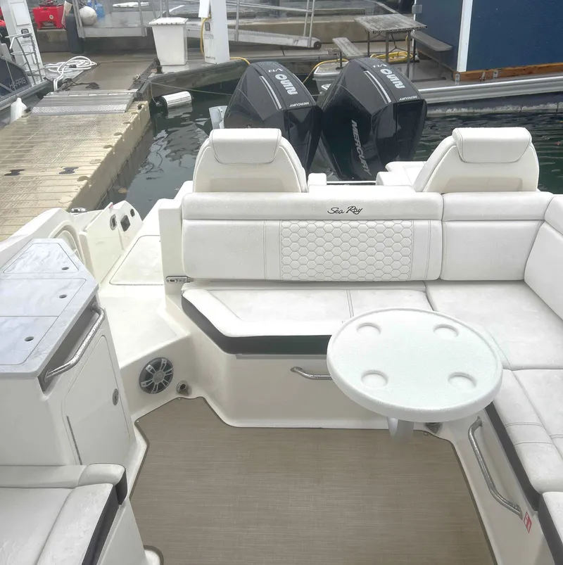 Slide: The Image of Sea Ray SDX 290 OB 2025 - 2