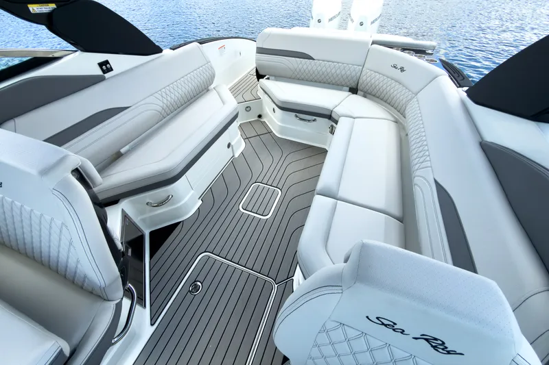 Slide: The Image of Sea Ray SLX 280 Outboard 2026 - 11