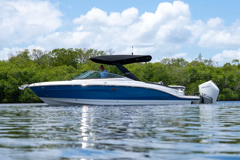Slide: The Image of Sea Ray SLX 280 Outboard 2026 - 21