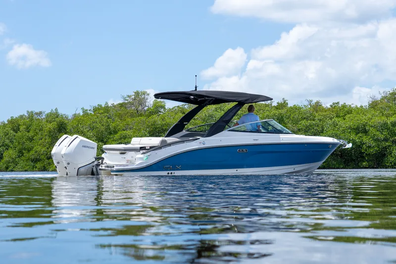Slide: The Image of Sea Ray SLX 280 Outboard 2026 - 24
