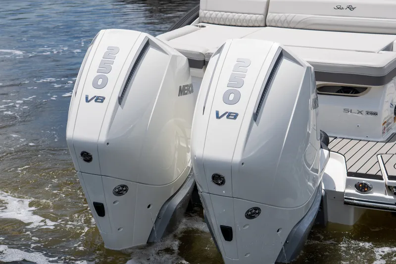 Slide: The Image of Sea Ray SLX 280 Outboard 2026 - 4