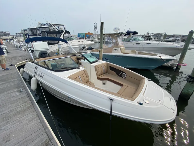 Slide: The Image of Sea Ray 240 Sundeck Outboard 2016 - 2