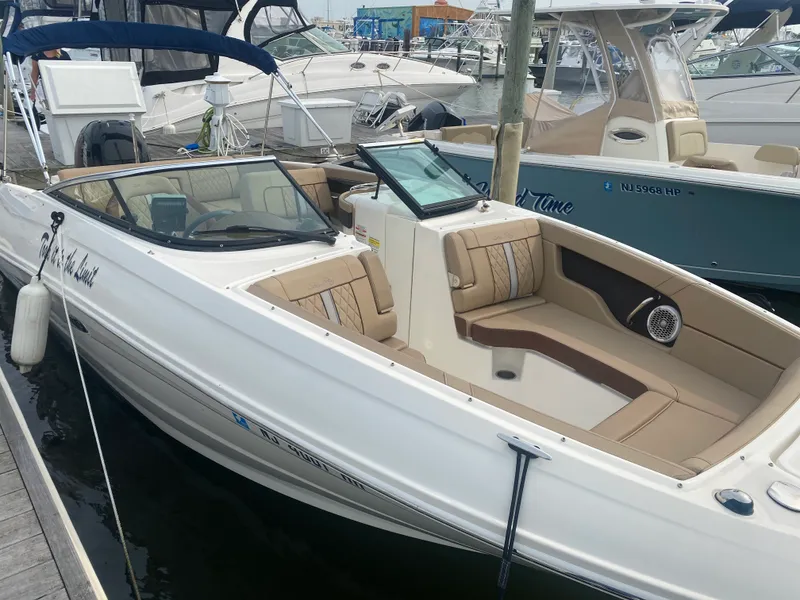 Slide: The Image of Sea Ray 240 Sundeck Outboard 2016 - 3