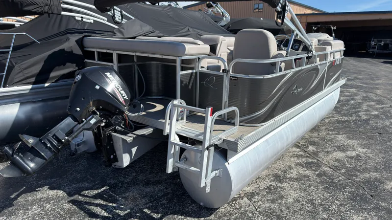 Slide: The Image of Quest ADVENTURE 816 2019 - 2