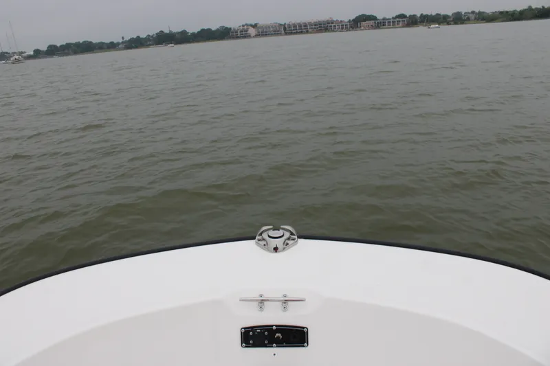Slide: The Image of Boston Whaler 190 Montauk 2026 - 24