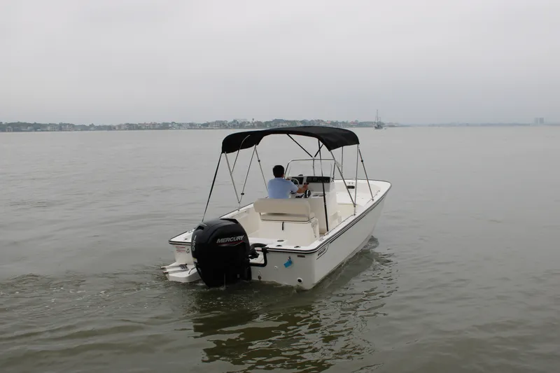 Slide: The Image of Boston Whaler 190 Montauk 2026 - 5