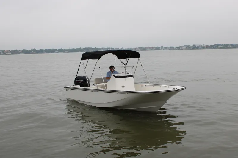 Slide: The Image of Boston Whaler 190 Montauk 2026 - 9