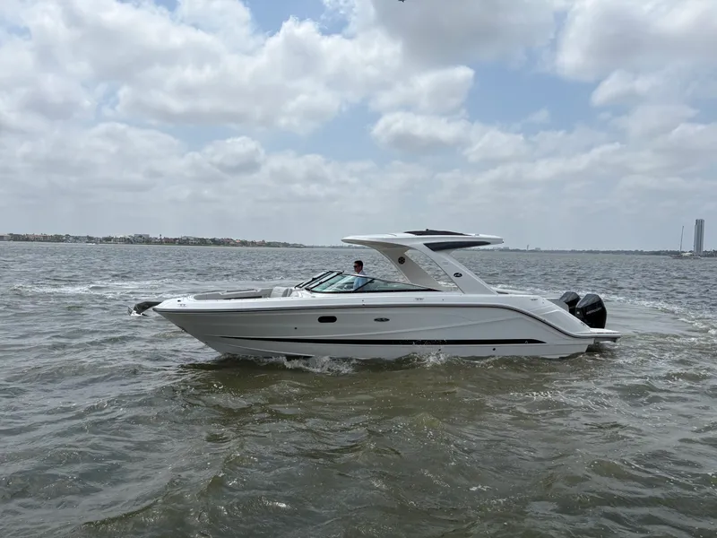The Image of Sea Ray SLX 310 Outboard 2026 - 0