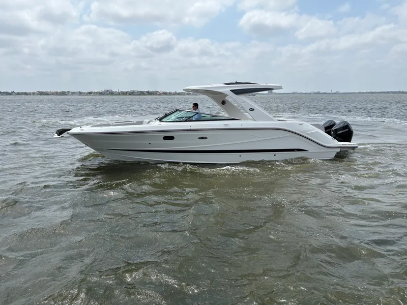 Slide: The Image of Sea Ray SLX 310 Outboard 2026 - 14