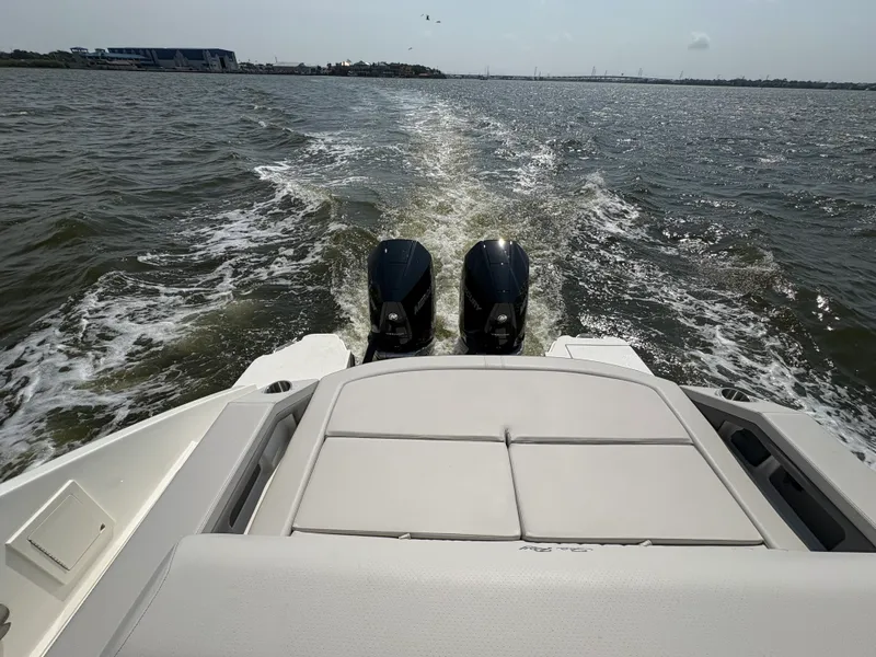 Slide: The Image of Sea Ray SLX 310 Outboard 2026 - 16