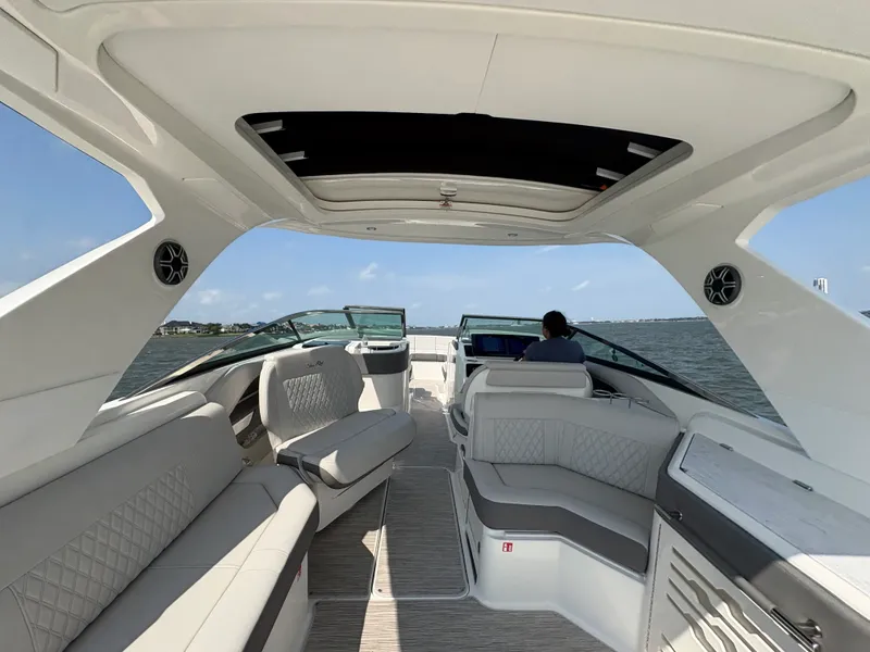 Slide: The Image of Sea Ray SLX 310 Outboard 2026 - 17
