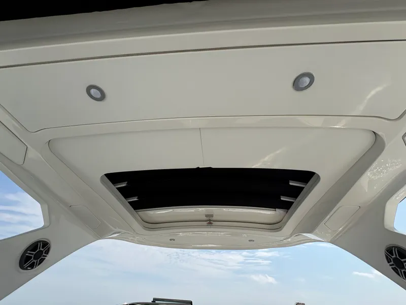 Slide: The Image of Sea Ray SLX 310 Outboard 2026 - 25