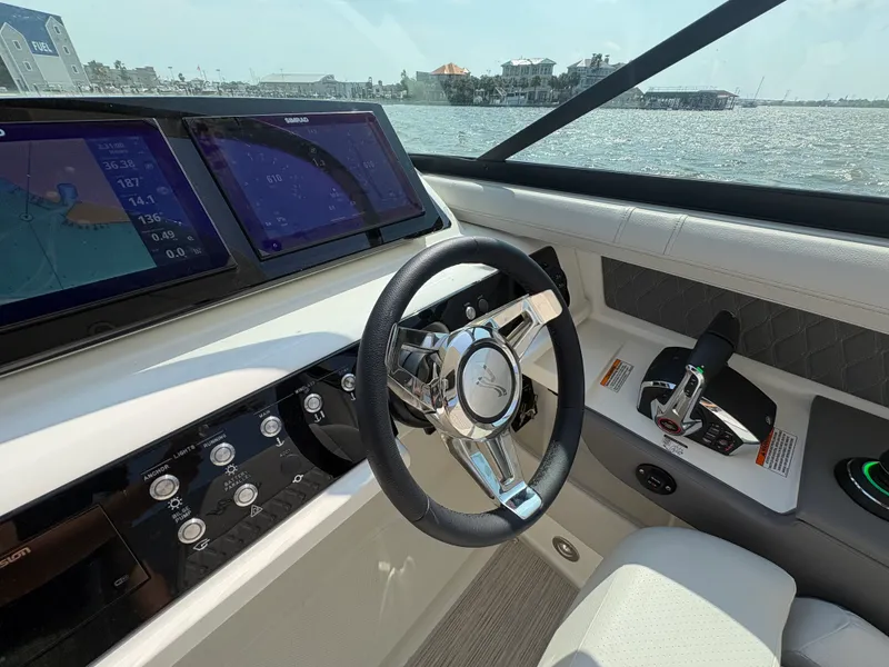 Slide: The Image of Sea Ray SLX 310 Outboard 2026 - 41