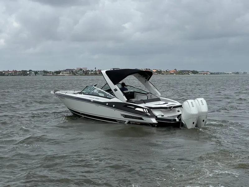 Slide: The Image of Monterey 305 SS 2019 - 14