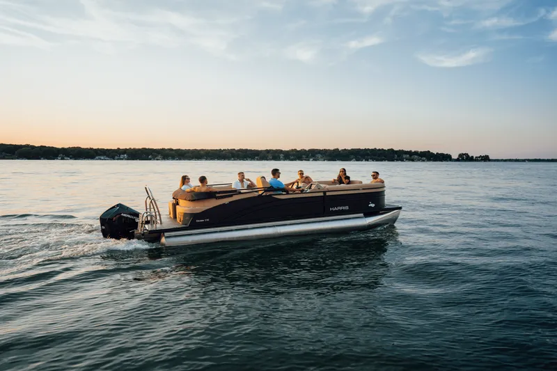 Slide: The Image of Harris 230 Cruiser 2025 - 23