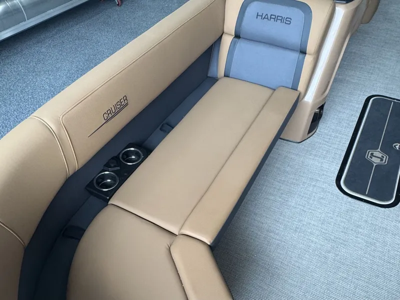 Slide: The Image of Harris 230 Cruiser 2025 - 19