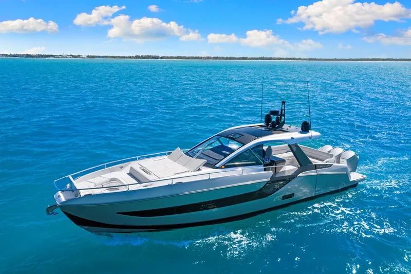 Slide: The Image of Azimut VERVE 48 2024 - 14