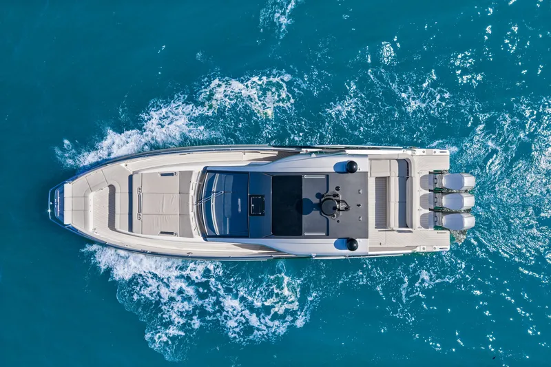 Slide: The Image of Azimut VERVE 48 2024 - 19