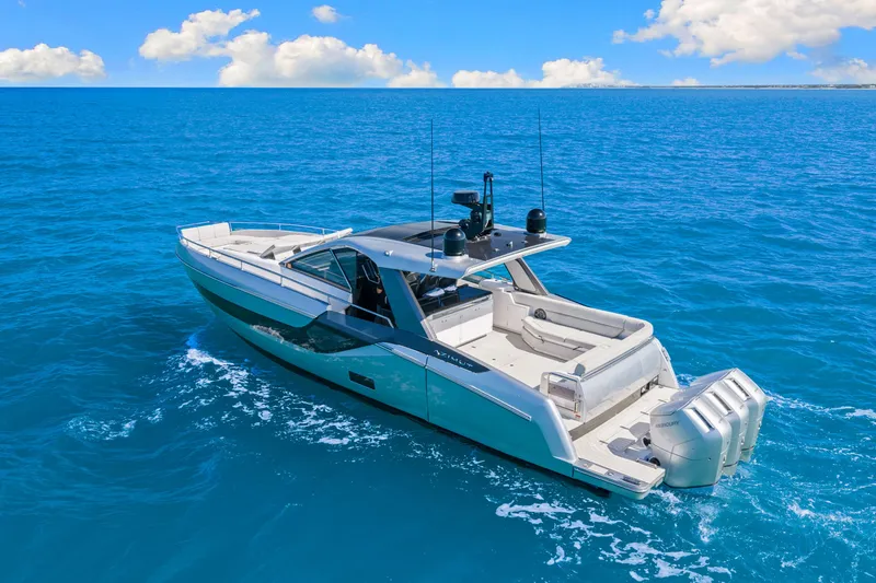 Slide: The Image of Azimut VERVE 48 2024 - 9