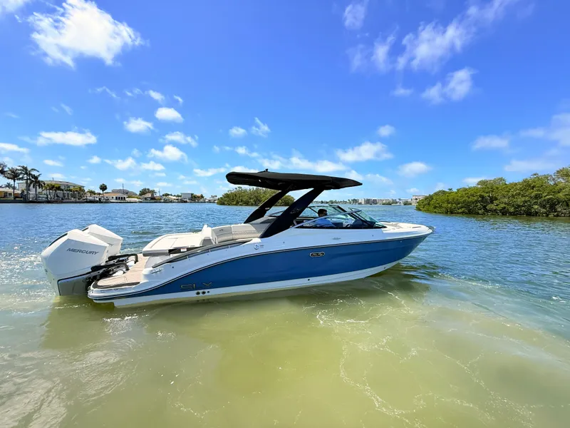 Slide: The Image of Sea Ray SLX 280 Outboard 2026 - 2
