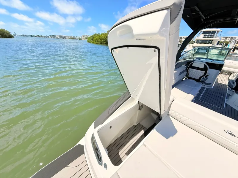 Slide: The Image of Sea Ray SLX 280 Outboard 2026 - 27