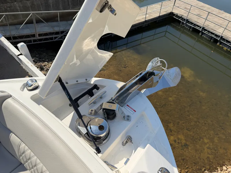 Slide: The Image of Sea Ray 280 SLX 2021 - 16