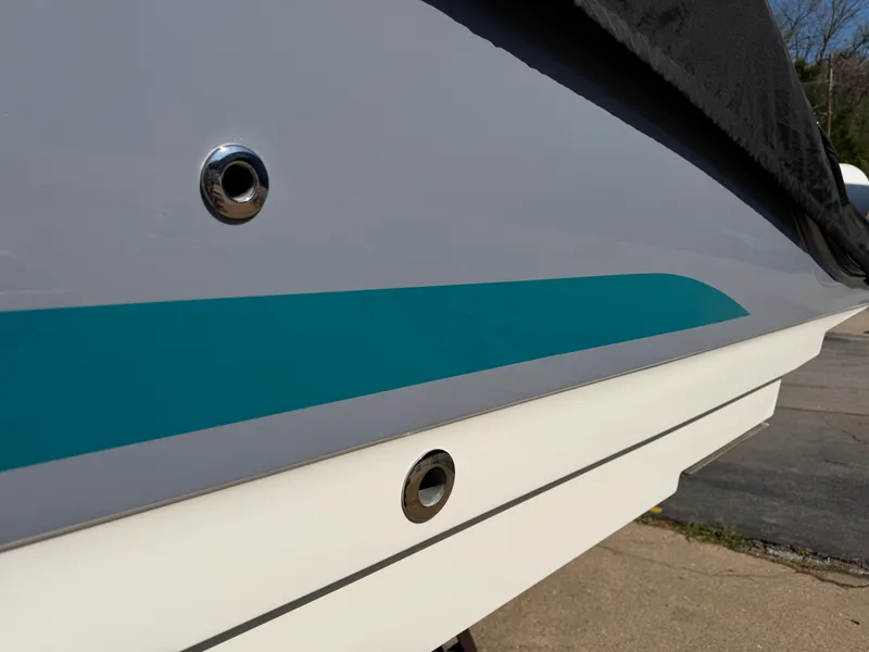 Slide: The Image of Sea Ray 280 SLX 2021 - 25