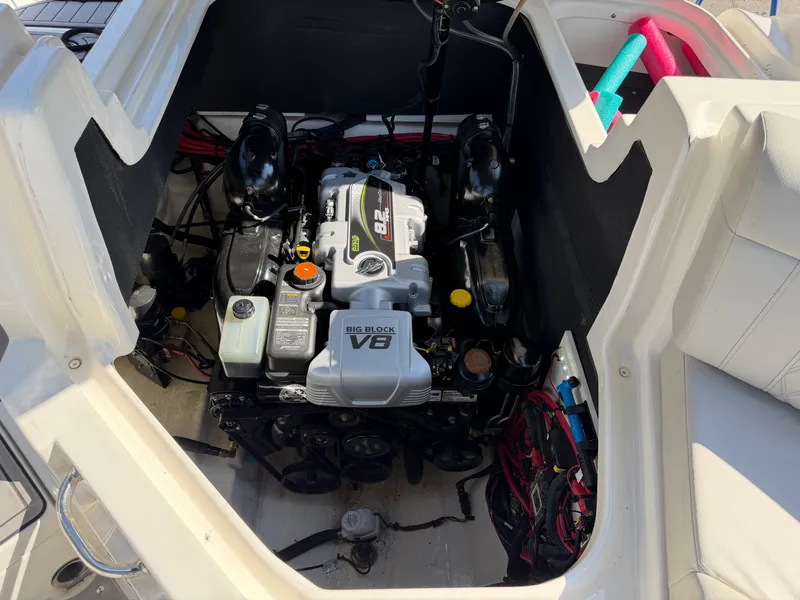 Slide: The Image of Sea Ray 280 SLX 2021 - 33