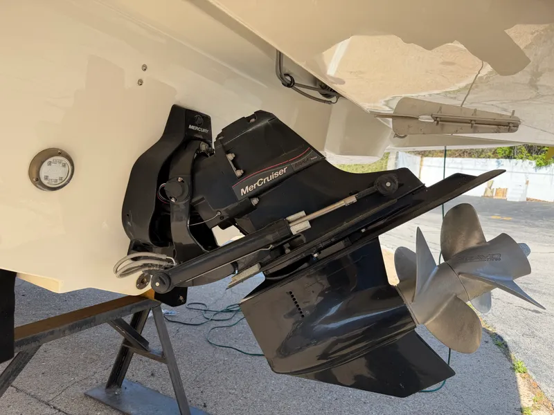 Slide: The Image of Sea Ray 280 SLX 2021 - 35