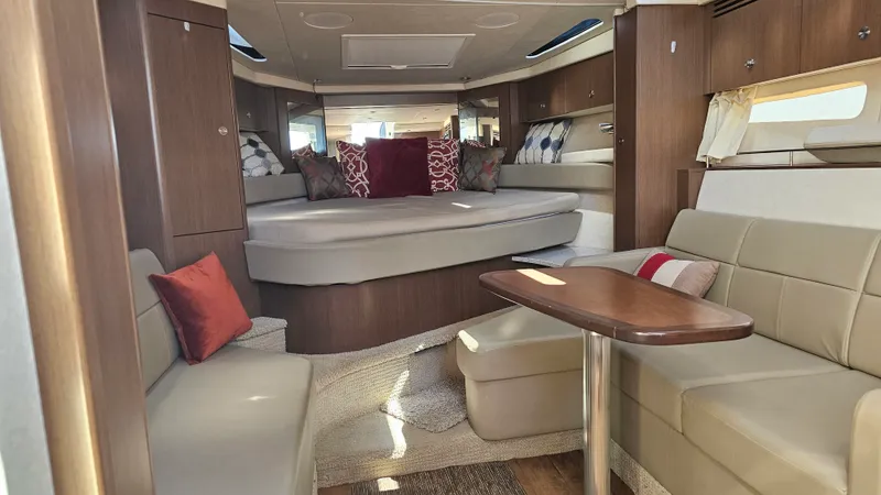 Slide: The Image of Sea Ray 350 SUNDANCER 2013 - 12