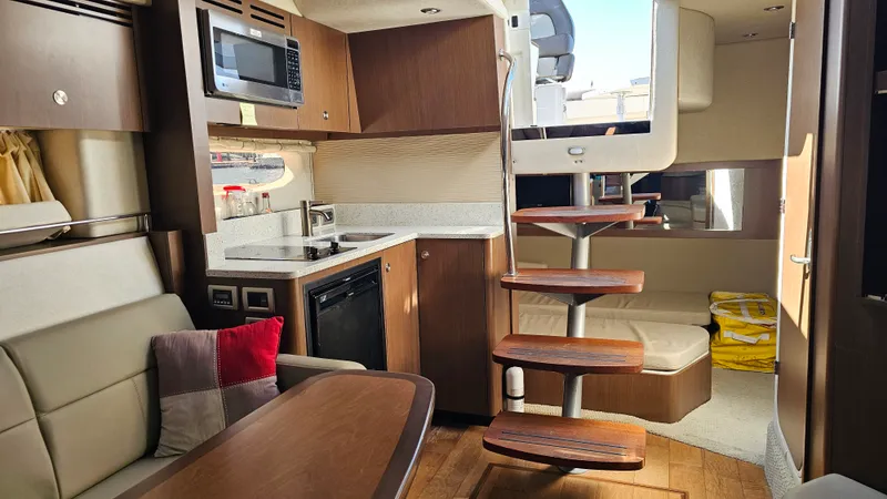 Slide: The Image of Sea Ray 350 SUNDANCER 2013 - 15