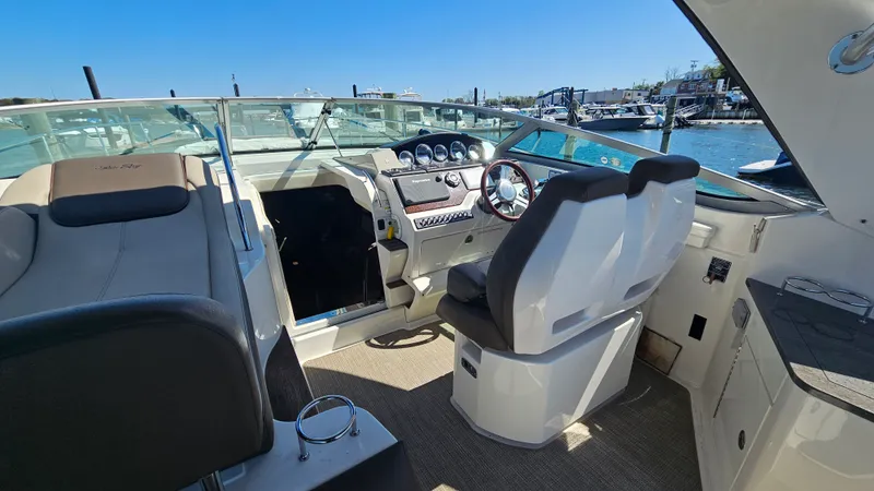 Slide: The Image of Sea Ray 350 SUNDANCER 2013 - 8