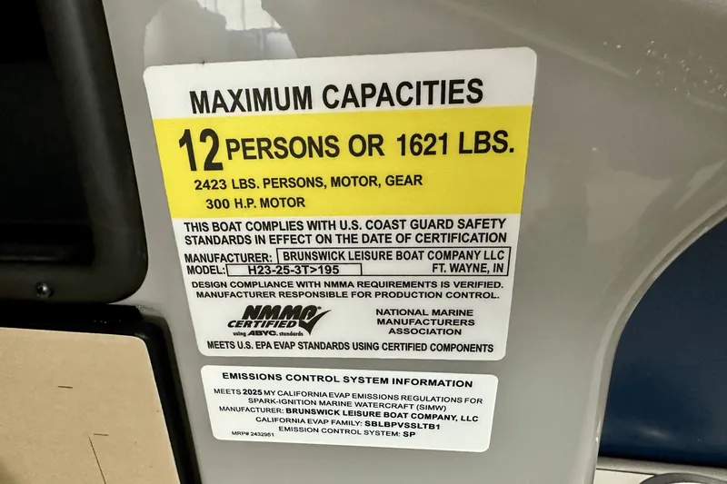 Slide: The Image of Harris 230 Cruiser 2025 - 14